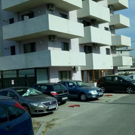 Апартаменты Apartament Enzo Нэводари Экстерьер фото