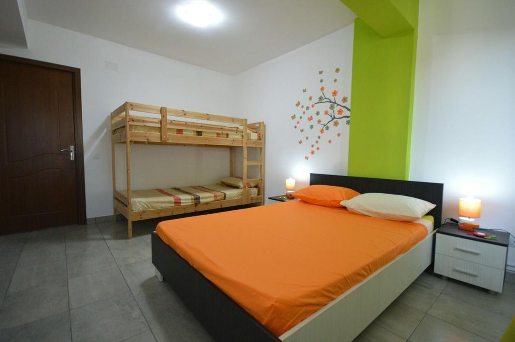 Апартаменты Apartament Enzo Нэводари Экстерьер фото